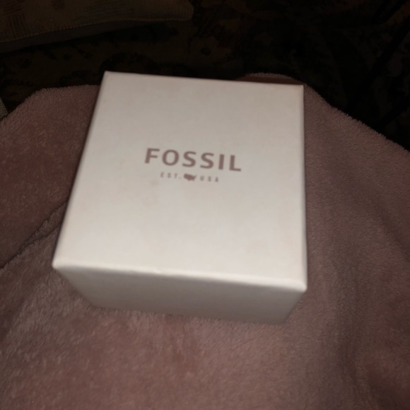 Fossil Watch - Picture 4 of 4